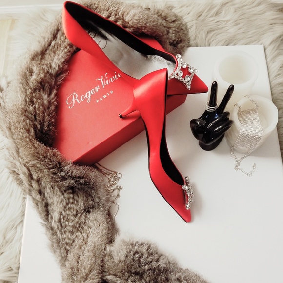 🔥Roger Viver Satin Pumps - Picture 4 of 8